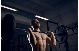 Deltoid Kası için Hangi Overhead Press Daha Yararlı?